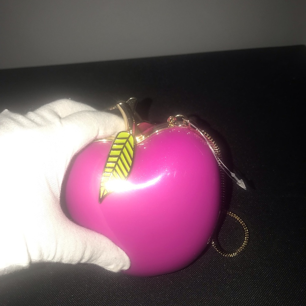 Kate Spade far from the tree apple handbag